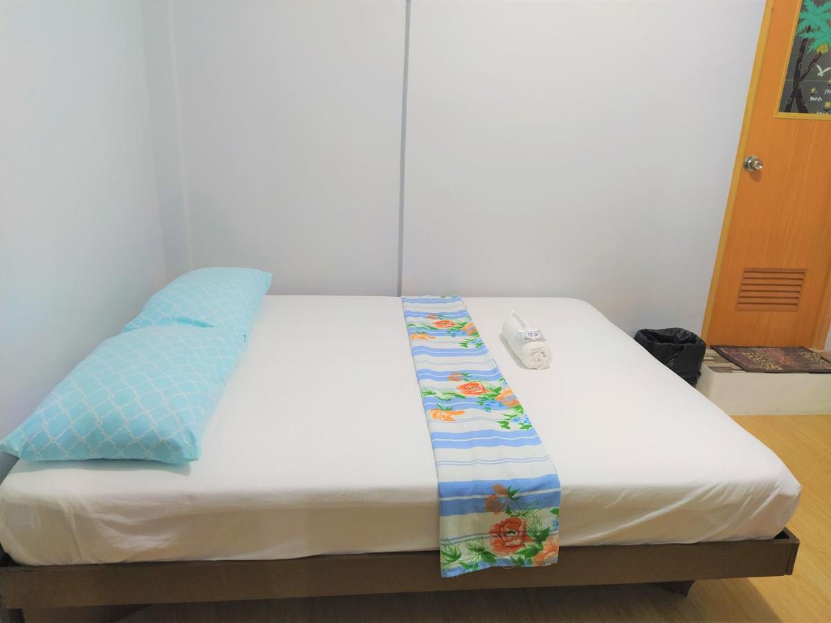 Jb Valdres Apartment Манила Экстерьер фото