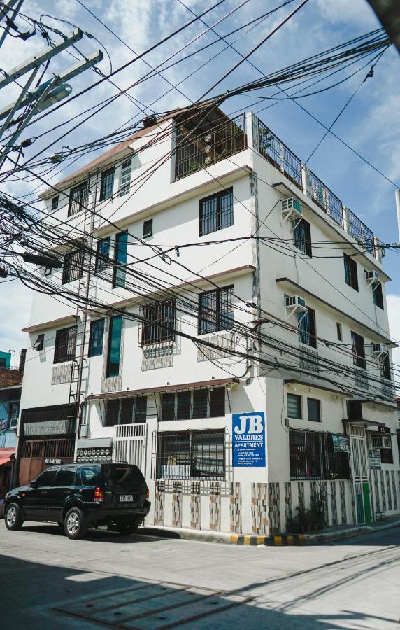 Jb Valdres Apartment Манила Экстерьер фото