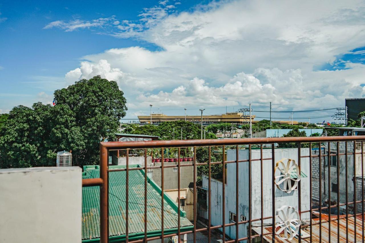 Jb Valdres Apartment Манила Экстерьер фото